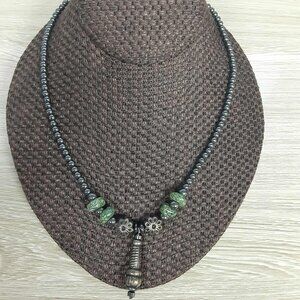 Art Deco necklace Beaded Stoned Floral Barrel closure